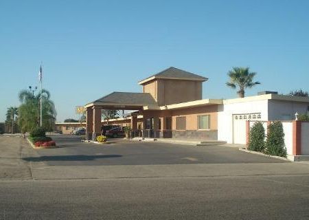 Village Inn Tulare Exterior photo