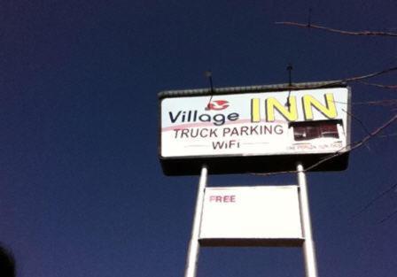 Village Inn Tulare Exterior photo